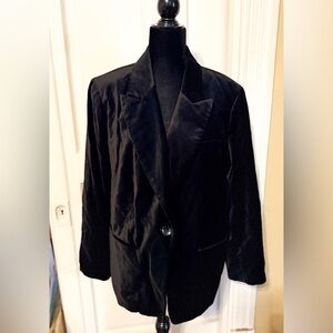 NWT Chico's Elegant Black Women's Blazer. Luxurious velvet. Tuxedo Jacket